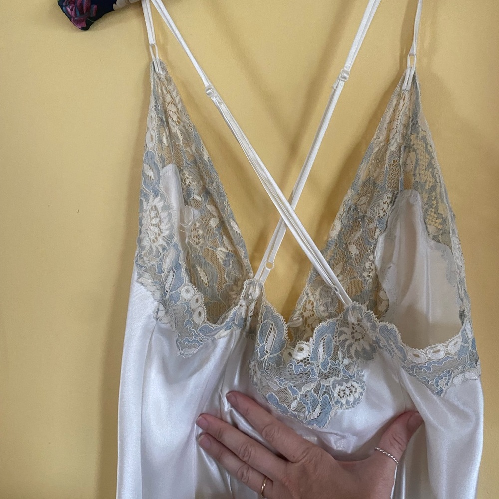 Victoria's Secret White Robe with Lace Details
